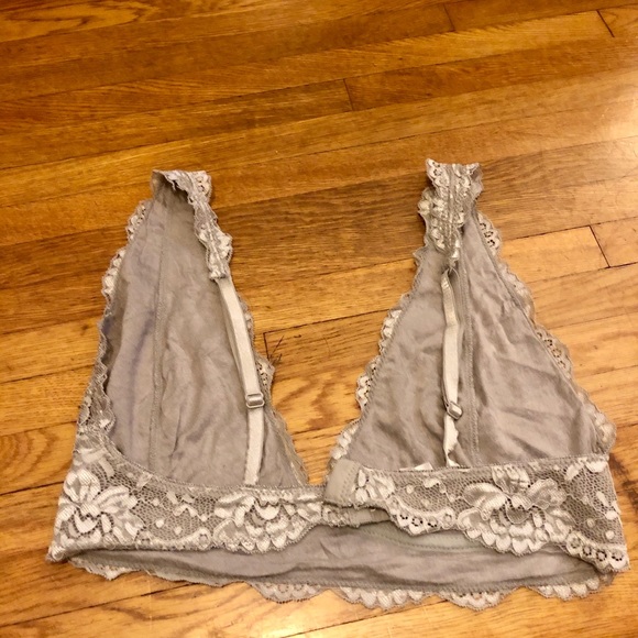 Bralette size large - Picture 3 of 4
